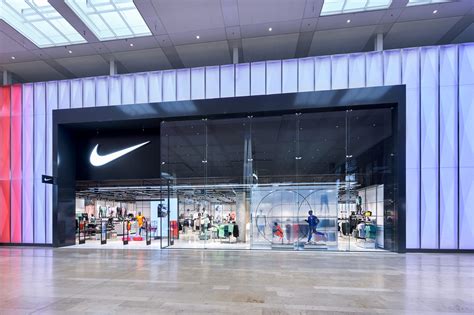 nike kleren winkel in rotterdam|Nike Rotterdam zuidplein.